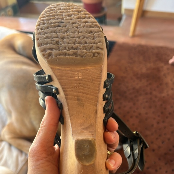 Chloe Strappy Wedge Sandals - Picture 5 of 11